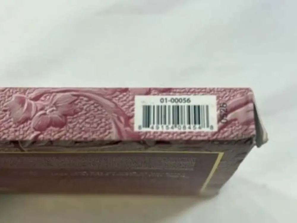 Laura Geller Passport to Pretty: A Sweet Escape Travel Face & Eye Palette